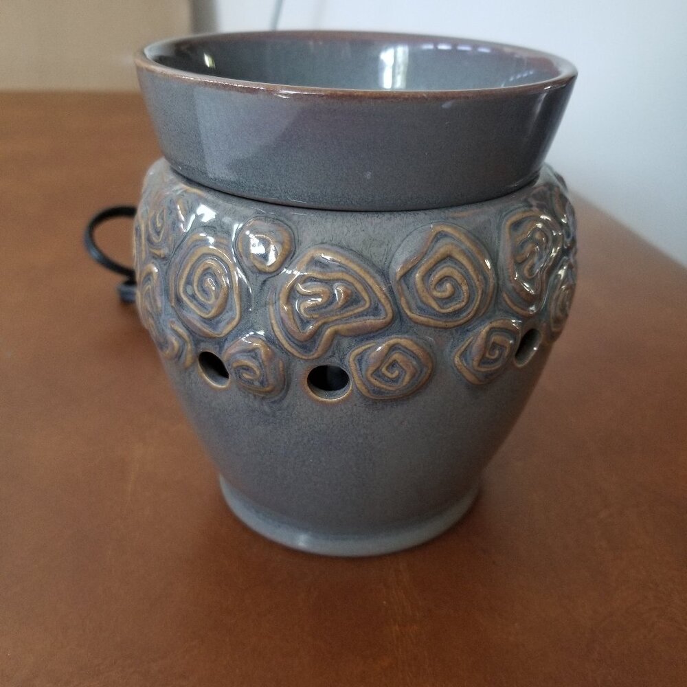 Scentsy Mid-Size Wax Warmer - Enchanted